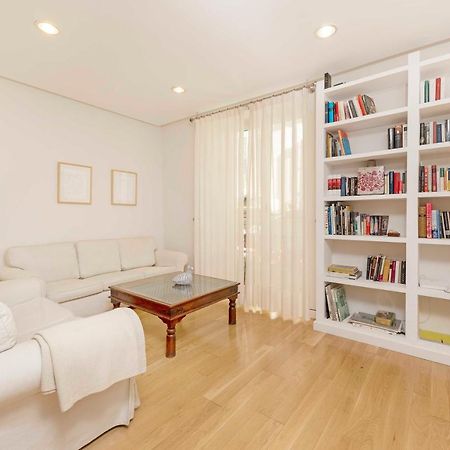 Holidays2Malaga Correo Viejo Next Cathedral Malaga With French Balconies 외부 사진